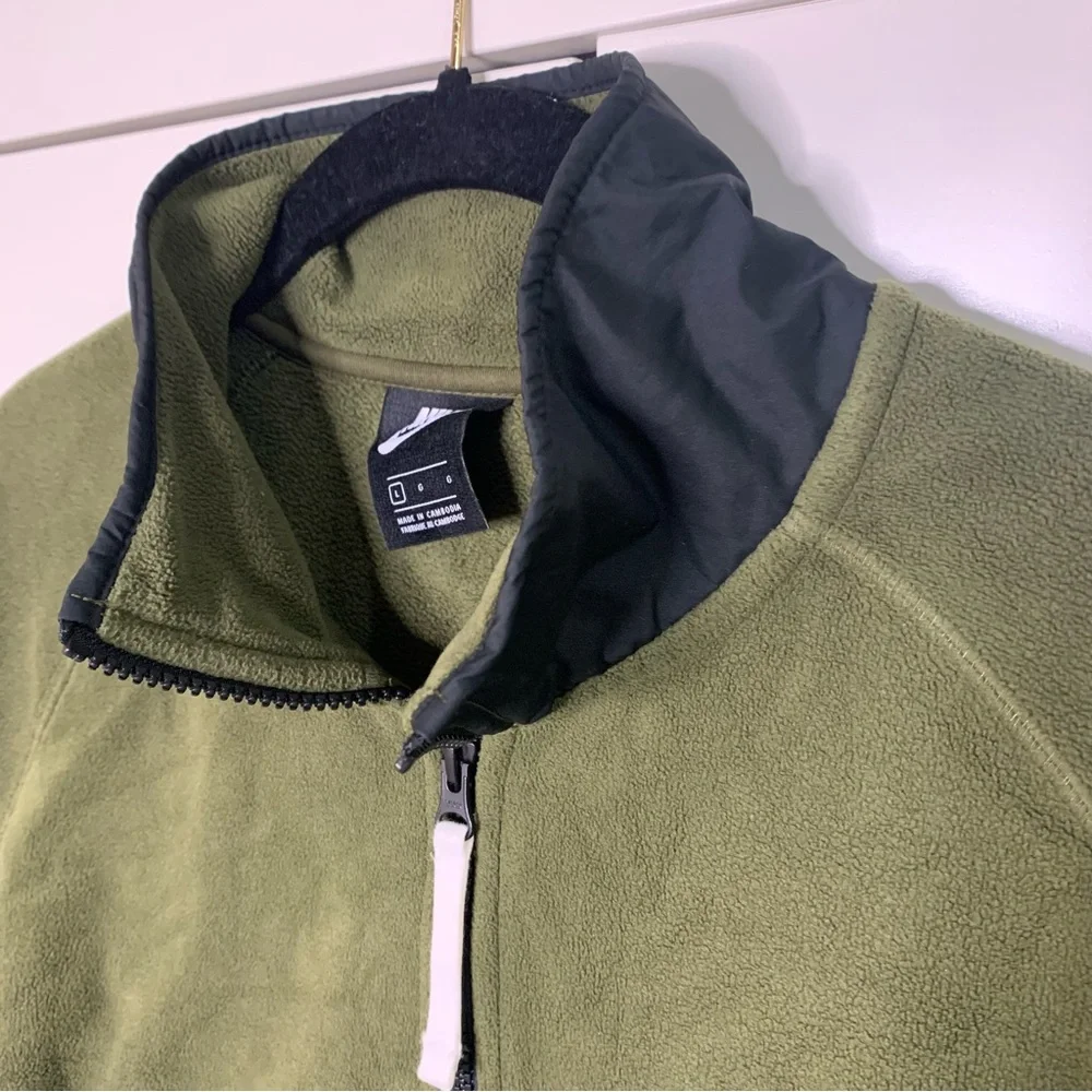Men’s Nike Large Front Pocket Sweatshirt